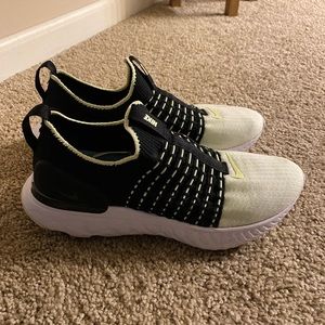 Nike women’s shoes